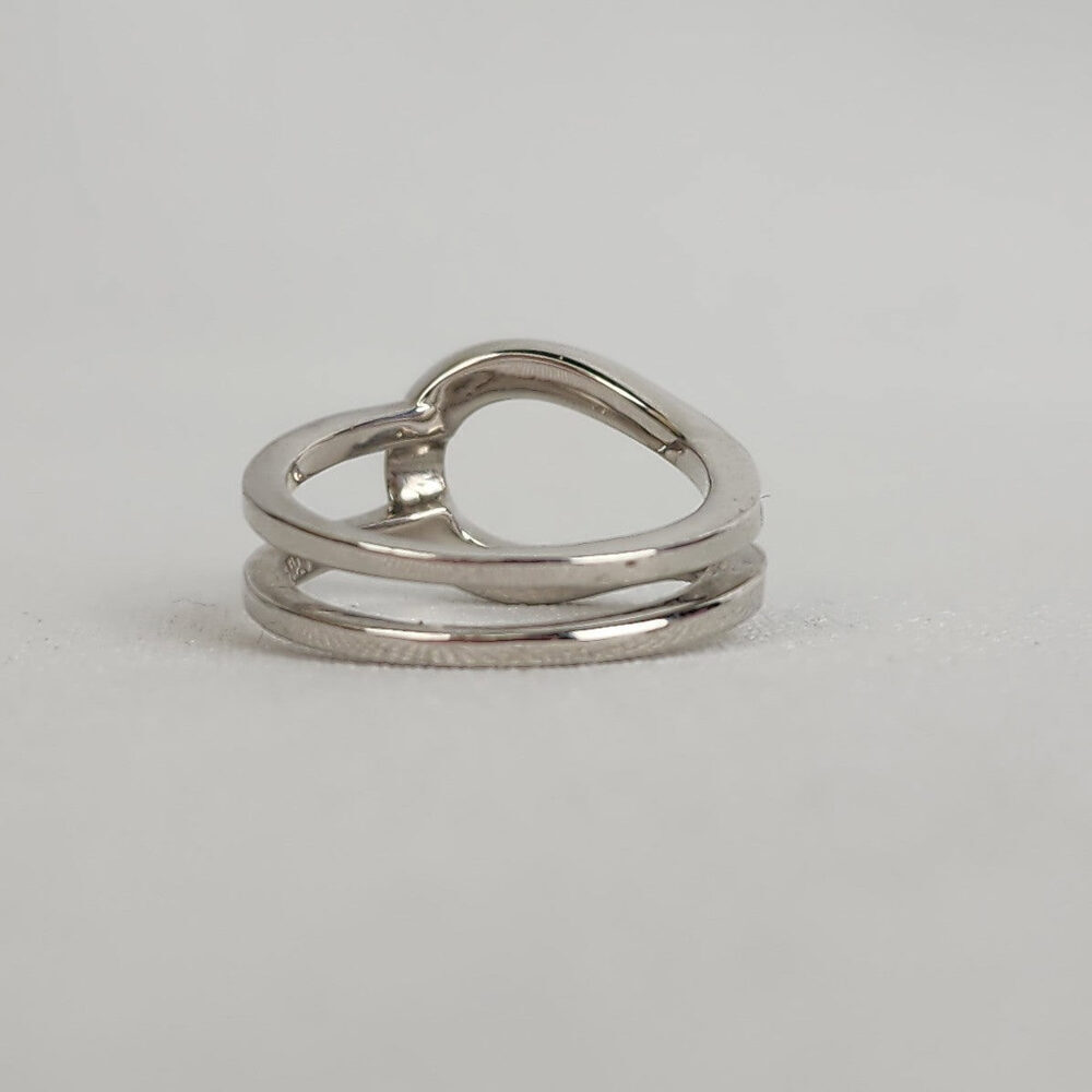 Silver Rhinestone Ring Size 8 - Picture 4 of 8